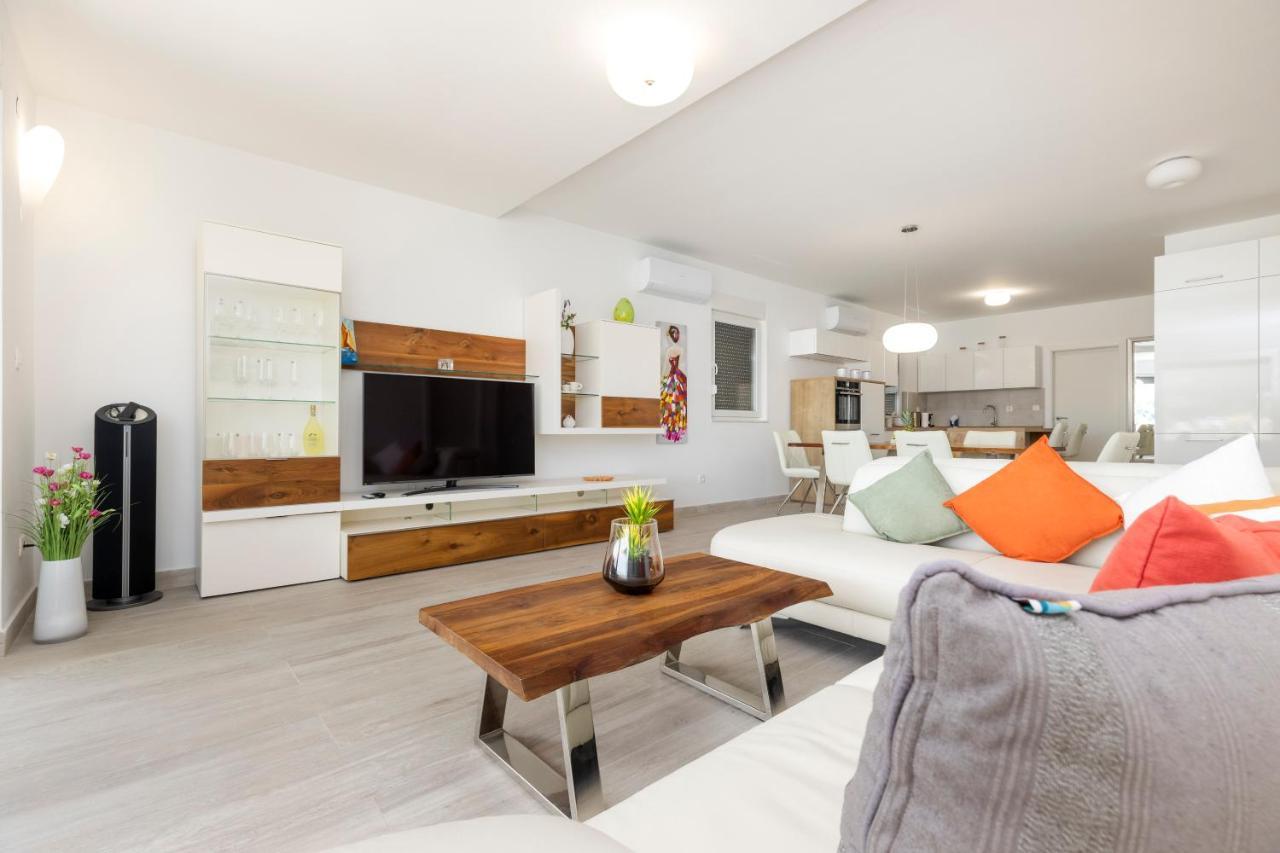 Apartments Tony Малий Лошинь Екстер'єр фото