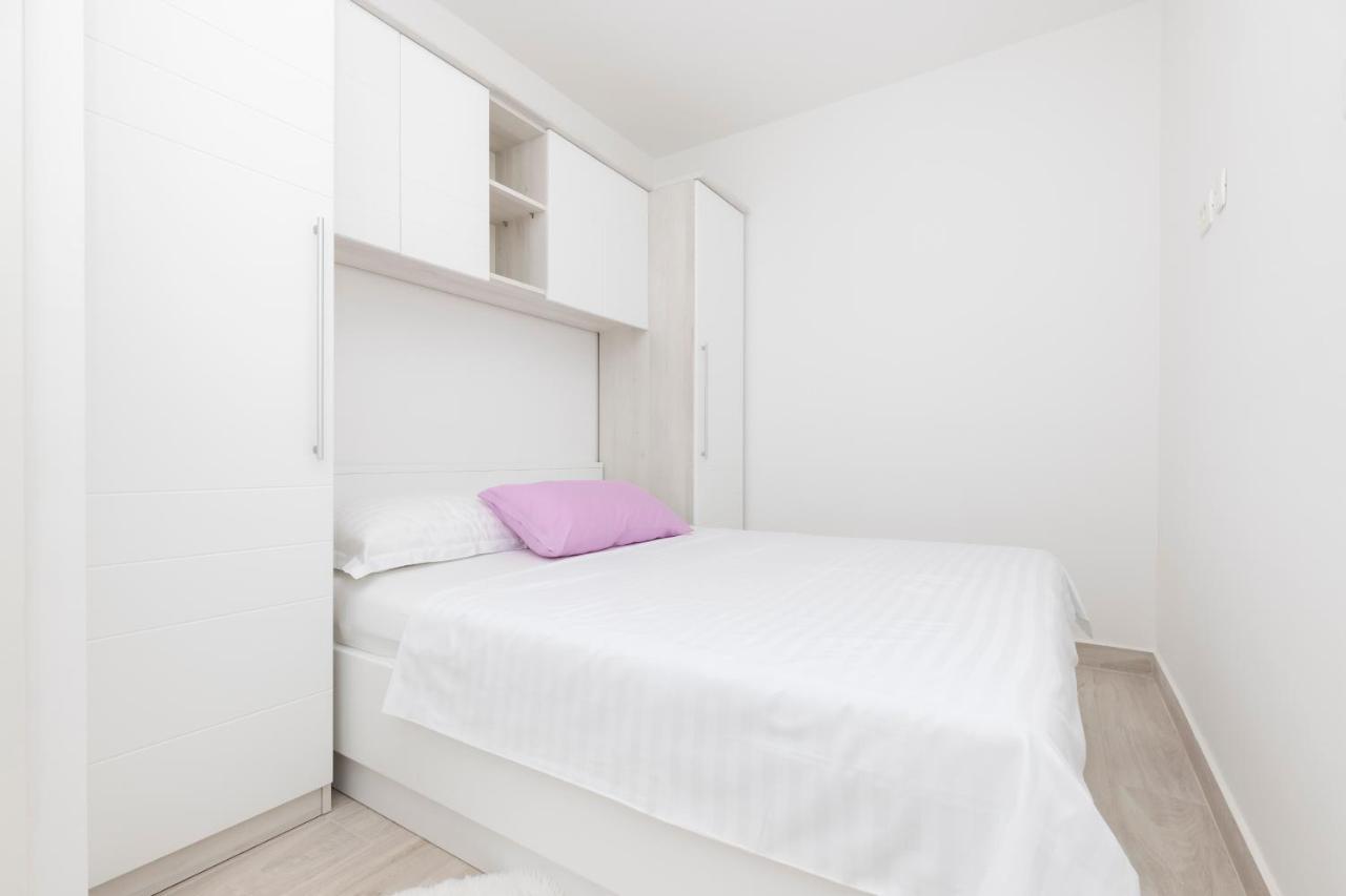 Apartments Tony Малий Лошинь Екстер'єр фото